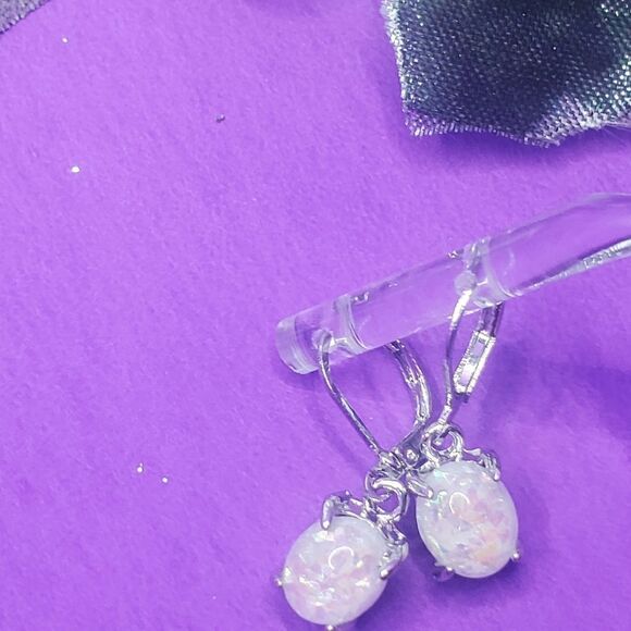 2.0 Ct.Fire Opal Dangling Leverback Earrings on 925 Silver - Women's Jewelry - Picture 12 of 12